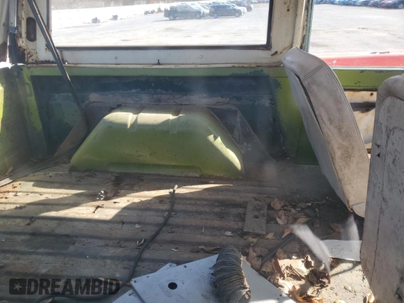 1967 Ford Bronco z VIN U15FLA88482, wystawiony jako Copart lot #47765575 z przebiegiem 69 436 mil mil oraz Czysty tytuł • Clean title. Historia ofert i sprzedaży dostępna na DreamBid. Obrazek 10.