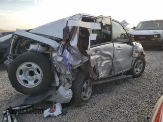 2004 Suzuki Grand Vitara LX z VIN JS3TD62V744104983, wystawiony jako Copart lot #65290274 z przebiegiem Nie podano mil oraz Szkoda całkowita • Salvage title. Historia ofert i sprzedaży dostępna na DreamBid. Obrazek 2.