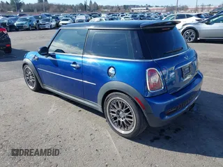 2008 MINI Hardtop S z VIN WMWMF73528TT86864, wystawiony jako IAAI lot #41652467 z przebiegiem Nie podano mil oraz . Historia ofert i sprzedaży dostępna na DreamBid. Obrazek 3.