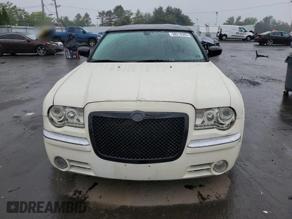 2005 Chrysler 300 300 z VIN 2C3JA43R35H175126, wystawiony jako Copart lot #58218305 z przebiegiem 167 612 mil mil oraz Szkoda całkowita • Salvage title. Historia ofert i sprzedaży dostępna na DreamBid. Obrazek 5.
