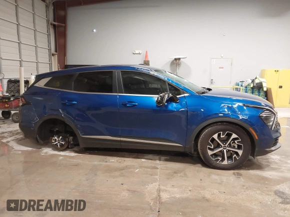2024 Kia Sportage EX with VIN 5XYK33DF6RG206169, listed as a IAAI auction lot 41623327 with 26,387 mi miles and . Bid and sale history available at carsss.com. Image 13.