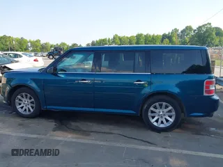 2011 Ford Flex SEL z VIN 2FMGK5CCXBBD29796, wystawiony jako IAAI lot #42263565 z przebiegiem 264 004 mil mil oraz . Historia ofert i sprzedaży dostępna na DreamBid. Obrazek 14.