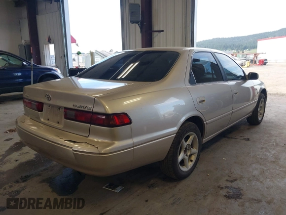 1999 Toyota Camry LE с VIN JT2BG22K7X0351800, выставлен на аукционе IAAI как лот 42216413 с пробегом 216 330 миль миль и . История ставок и продаж доступна на DreamBid. Изображение 4.