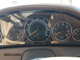 2000 Mercedes-Benz SL-Class with VIN WDBFA68F0YF188299, listed as a Copart auction lot 79522494 with 125,295 mi miles and Salvage Title. Bid and sale history available at carsss.com. Image 9.