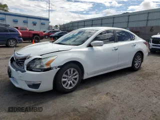 2015 Nissan Altima 2.5 with VIN 1N4AL3AP2FN885246, listed as a Copart auction lot 61828935 with 171,268 mi miles and Salvage title. Bid and sale history available at DreamBid. Image 1.