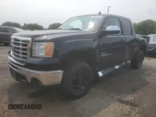 2007 GMC Sierra 2500HD SLT z VIN 1GTHK29647E586926, wystawiony jako Copart lot #58982285 z przebiegiem 133 007 mil mil oraz Szkoda całkowita • Salvage title. Historia ofert i sprzedaży dostępna na DreamBid. Obrazek 1.