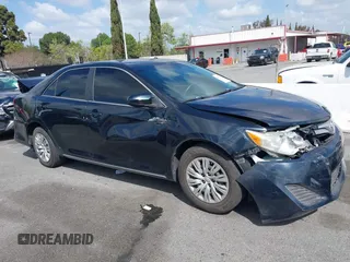 2013 Toyota Camry L with VIN 4T1BF1FK4DU278402, listed as a IAAI auction lot 41957178 with 70,541 mi miles. Bid and sale history available at carsss.com. Image 14.