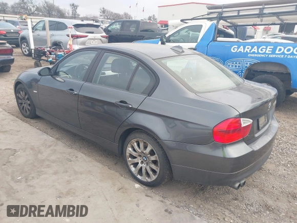 2008 BMW 3 Series 328xi with VIN WBAVC93528K056754, listed as a IAAI auction lot 41505019 with 80,516 mi miles. Bid and sale history available at carsss.com. Image 3.