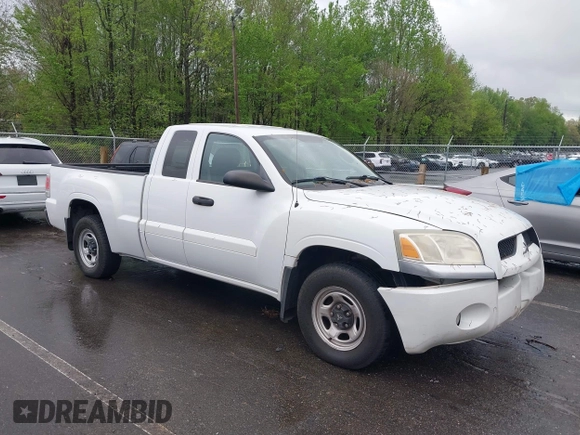 2007 Mitsubishi Raider LS with VIN 1Z7HC22K87S217299, listed as a IAAI auction lot 41983047 with 147,721 mi miles. Bid and sale history available at carsss.com. Image 1.