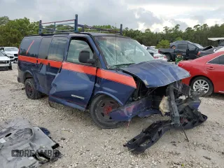 2003 GMC Savana Cargo Van with VIN 1GTHG35U831180029, listed as a Copart auction lot 64697054 with 0 mi miles and Non Repairable. Bid and sale history available at carsss.com. Image 4.
