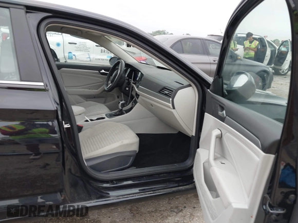 2024 Volkswagen Jetta S with VIN 3VW5M7BU7RM014472, listed as a IAAI auction lot 42298074 with 12,662 mi miles and . Bid and sale history available at DreamBid. Image 5.