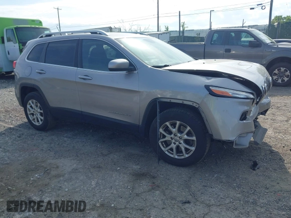 2015 Jeep Cherokee Latitude with VIN 1C4PJMCBXFW639671, listed as a IAAI auction lot 42132976 with 88,931 mi miles. Bid and sale history available at carsss.com. Image 1.