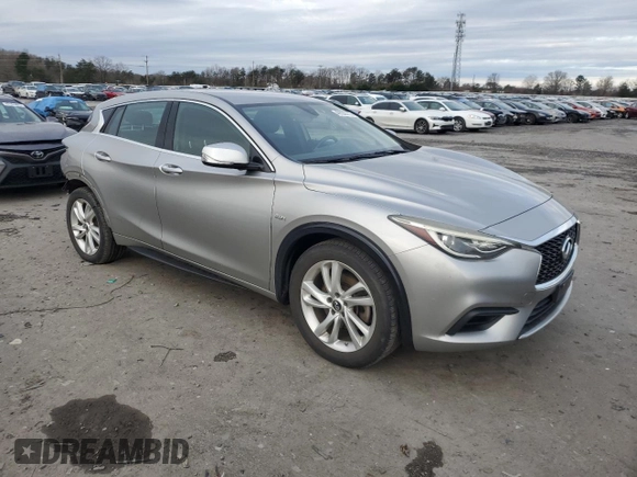 2017 Infiniti QX30 z VIN SJKCH5CP1HA020045, wystawiony jako Copart lot #49338735 z przebiegiem 32 144 mil mil oraz Szkoda całkowita • Salvage title. Historia ofert i sprzedaży dostępna na DreamBid. Obrazek 4.