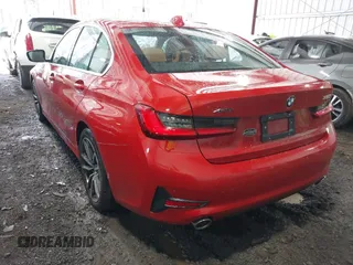 2021 BMW 3 Series 330i xDrive with VIN 3MW5R7J01M8C03295, listed as a IAAI auction lot 41976977 with 23,745 mi miles. Bid and sale history available at carsss.com. Image 3.