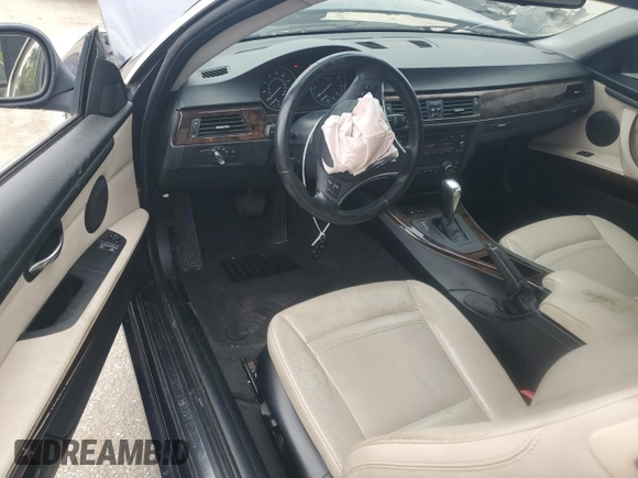 2012 BMW 3 Series 328i z VIN WBAKE3C55CE770542, wystawiony jako Copart lot #60290125 z przebiegiem 123 797 mil mil oraz Szkoda całkowita • Salvage title. Historia ofert i sprzedaży dostępna na DreamBid. Obrazek 8.
