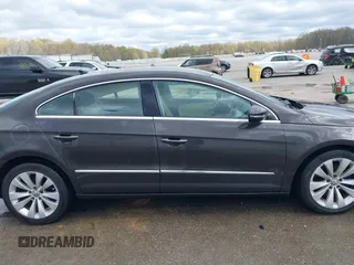 2010 Volkswagen CC Lux Plus with VIN WVWHN7AN6AE541937, listed as a IAAI auction lot 42018765 with 107,110 mi miles. Bid and sale history available at carsss.com. Image 13.