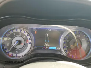 2015 Chrysler 300 S z VIN 2C3CCAGG8FH899454, wystawiony jako Copart lot #59947615 z przebiegiem 113 942 mil mil oraz Szkoda całkowita • Salvage title. Historia ofert i sprzedaży dostępna na DreamBid. Obrazek 9.