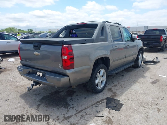 2008 Chevrolet Avalanche LS z VIN 3GNEC12J48G173429, wystawiony jako IAAI lot #42212433 z przebiegiem 151 817 mil mil oraz . Historia ofert i sprzedaży dostępna na DreamBid. Obrazek 4.