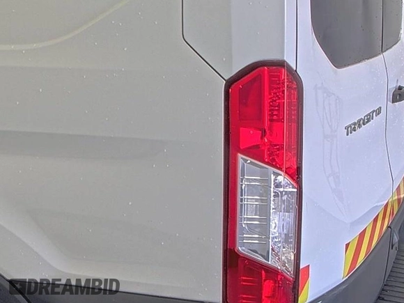 2018 Ford Transit с VIN 1FTYE1YM9JKB52110, выставлен на аукционе IAAI как лот 42610426 с пробегом 156 532 миль миль и . История ставок и продаж доступна на DreamBid. Изображение 7.