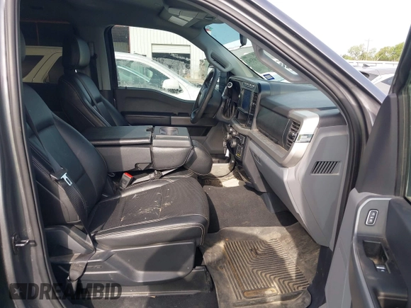 2024 Ford F-250 XL with VIN 1FT7W2BT5RED57884, listed as a IAAI auction lot 42605362 with 37,644 mi miles and . Bid and sale history available at DreamBid. Image 5.