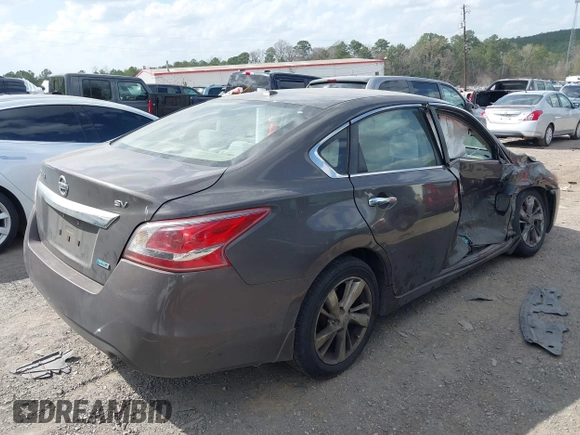 2013 Nissan Altima SV with VIN 1N4AL3AP6DN555283, listed as a IAAI auction lot 41791647 with 198,733 mi miles and . Bid and sale history available at DreamBid. Image 4.
