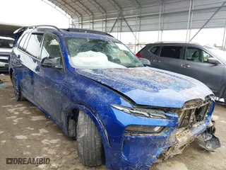 2025 BMW X7 M60i with VIN 5UX33EM0XS9X98693, listed as a IAAI auction lot 41009705 with 2,814 mi miles. Bid and sale history available at carsss.com. Image 1.