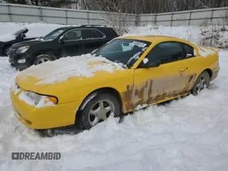 1998 Ford Mustang z VIN 1FAFP4046WF150030, wystawiony jako Copart lot #44960125 z przebiegiem 171 692 mil mil oraz Czysty tytuł • Clean title. Historia ofert i sprzedaży dostępna na DreamBid. Obrazek 1.