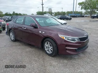2016 Kia Optima LX z VIN 5XXGT4L36GG121370, wystawiony jako IAAI lot #41762149 z przebiegiem 152 579 mil mil oraz . Historia ofert i sprzedaży dostępna na DreamBid. Obrazek 1.