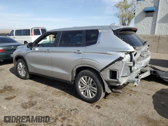 2024 Mitsubishi Outlander ES z VIN JA4J3UA84RZ056047, wystawiony jako Copart lot #50905715 z przebiegiem 24 714 mil mil oraz Szkoda całkowita • Salvage title. Historia ofert i sprzedaży dostępna na DreamBid. Obrazek 2.
