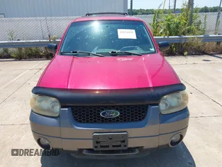 2005 Ford Escape XLT z VIN 1FMYU03125KA93980, wystawiony jako IAAI lot #42851032 z przebiegiem 196 031 mil mil oraz . Historia ofert i sprzedaży dostępna na DreamBid. Obrazek 6.