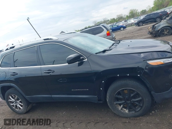 2014 Jeep Cherokee Latitude with VIN 1C4PJMCS0EW208092, listed as a IAAI auction lot 42174675 with 202,871 mi miles and . Bid and sale history available at carsss.com. Image 13.