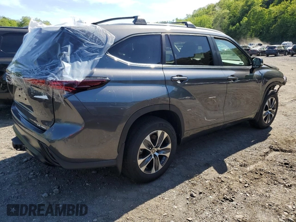 2024 Toyota Highlander LE z VIN 5TDKDRBH6RS563939, wystawiony jako Copart lot #57876085 z przebiegiem 3 231 mil mil oraz Szkoda całkowita • Salvage title. Historia ofert i sprzedaży dostępna na DreamBid. Obrazek 3.