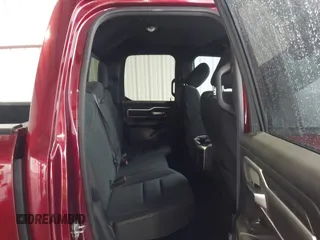 2021 Ram 1500 Big Horn z VIN 1C6SRFBTXMN537368, wystawiony jako IAAI lot #42183805 z przebiegiem 66 844 mil mil oraz . Historia ofert i sprzedaży dostępna na DreamBid. Obrazek 8.