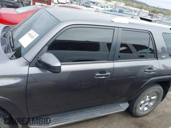 2016 Toyota 4Runner Limited with VIN JTEBU5JR6G5321962, listed as a IAAI auction lot 41924129 with 187,830 mi miles and . Bid and sale history available at DreamBid. Image 14.