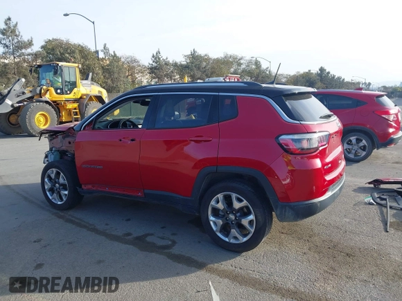 2018 Jeep Compass Limited with VIN 3C4NJDCB8JT264174, listed as a IAAI auction lot 41368415 with 67,594 mi miles. Bid and sale history available at carsss.com. Image 15.
