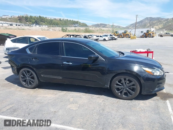 2017 Nissan Altima S z VIN 1N4AL3AP9HC173928, wystawiony jako IAAI lot #41884621 z przebiegiem 73 217 mil mil oraz . Historia ofert i sprzedaży dostępna na DreamBid. Obrazek 14.