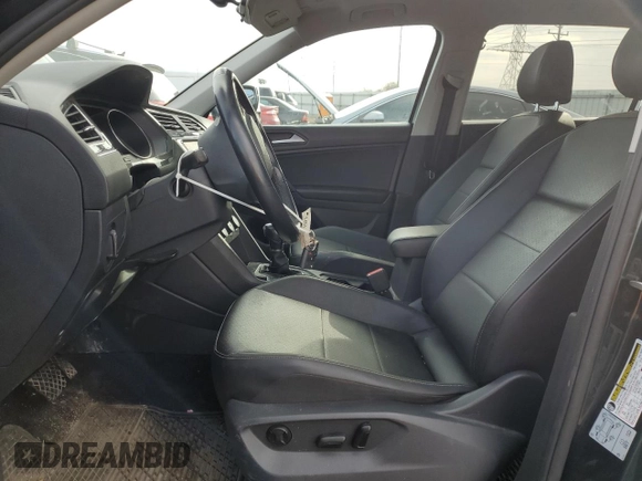 2019 Volkswagen Tiguan SE with VIN 3VV2B7AXXKM107923, listed as a Copart auction lot 49418395 with 106,833 mi miles and Salvage Title. Bid and sale history available at DreamBid. Image 7.