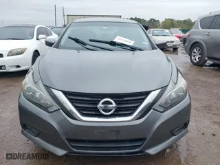 2018 Nissan Altima 2.5 SL with VIN 1N4AL3AP7JC184397, listed as a IAAI auction lot 41333050 with 110,206 mi miles. Bid and sale history available at carsss.com. Image 12.