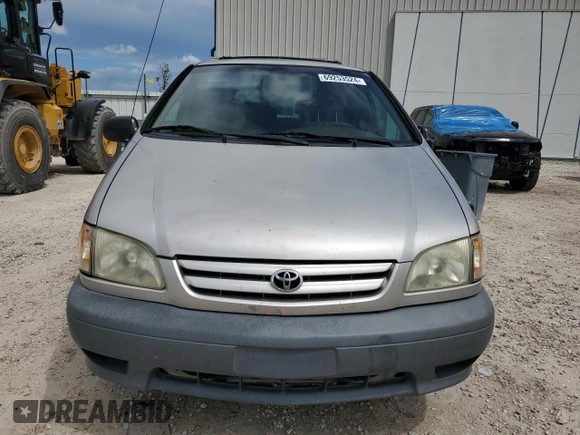 2003 Toyota Sienna CE with VIN 4T3ZF19C93U511425, listed as a Copart auction lot 69253524 with 210,965 mi miles and Salvage Title. Bid and sale history available at carsss.com. Image 5.