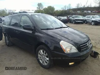 2008 Kia Sedona LX with VIN KNDMB233186202061, listed as a IAAI auction lot 25121986 with 140,688 mi miles. Bid and sale history available at carsss.com. Image 1.