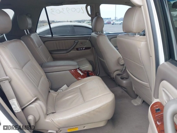 2006 Toyota Sequoia Limited with VIN 5TDBT48A16S258005, listed as a IAAI auction lot 42009303 with 219,977 mi miles. Bid and sale history available at carsss.com. Image 8.