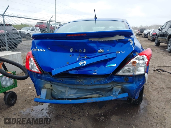 2015 Nissan Versa SV with VIN 3N1CN7AP8FL823227, listed as a IAAI auction lot 42039969 with 94,100 mi miles. Bid and sale history available at carsss.com. Image 17.