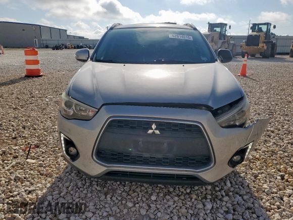 2015 Mitsubishi Outlander GT z VIN 4A4AP4AW2FE045214, wystawiony jako Copart lot #62014515 z przebiegiem 92 633 mil mil oraz Szkoda całkowita • Salvage title. Historia ofert i sprzedaży dostępna na DreamBid. Obrazek 5.