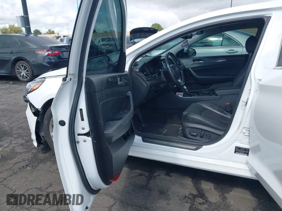 2019 Hyundai Sonata SEL with VIN 5NPE34AF5KH814027, listed as a IAAI auction lot 41787517 with 78,034 mi miles and . Bid and sale history available at DreamBid. Image 5.