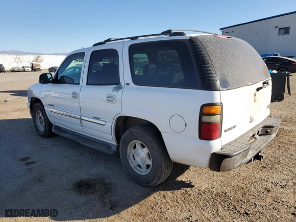 2004 GMC Yukon SLT with VIN 1GKEC13T44R278916, listed as a Copart auction lot 88322455 with 268,076 mi miles and Salvage Title. Bid and sale history available at carsss.com. Image 2.