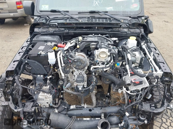 2021 Jeep Gladiator Mojave z VIN 1C6JJTEG9ML605638, wystawiony jako IAAI lot #40302253 z przebiegiem 32 019 mil mil oraz . Historia ofert i sprzedaży dostępna na DreamBid. Obrazek 10.