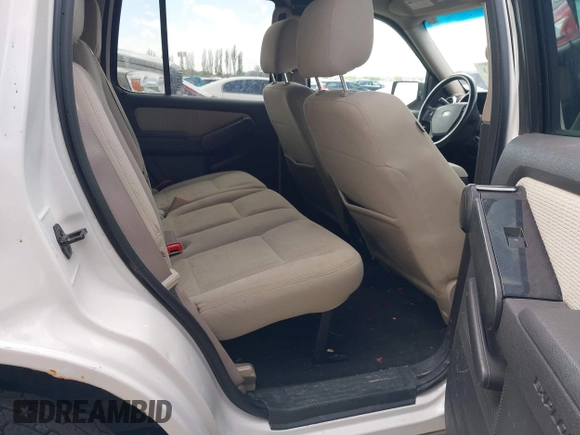 2008 Ford Explorer XLT with VIN 1FMEU73898UA38623, listed as a IAAI auction lot 42044003 with 235,591 mi miles. Bid and sale history available at carsss.com. Image 8.