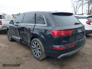 2017 Audi Q7 Prestige with VIN WA1VAAF72HD026532, listed as a IAAI auction lot 41777856 with 82,404 mi miles. Bid and sale history available at carsss.com. Image 14.
