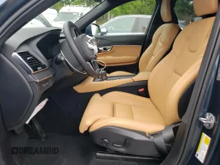 2025 Volvo XC90 Plug-In Hybrid Ultra z VIN YV4H60PFXS1305589, wystawiony jako Copart lot #59093425 z przebiegiem 7 326 mil mil oraz Szkoda całkowita • Salvage title. Historia ofert i sprzedaży dostępna na DreamBid. Obrazek 7.