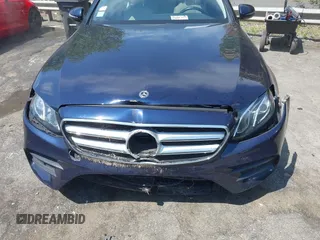 2018 Mercedes-Benz E-Class E 300 with VIN WDDZF4JBXJA369186, listed as a IAAI auction lot 42016149 with 59,360 mi miles. Bid and sale history available at carsss.com. Image 6.